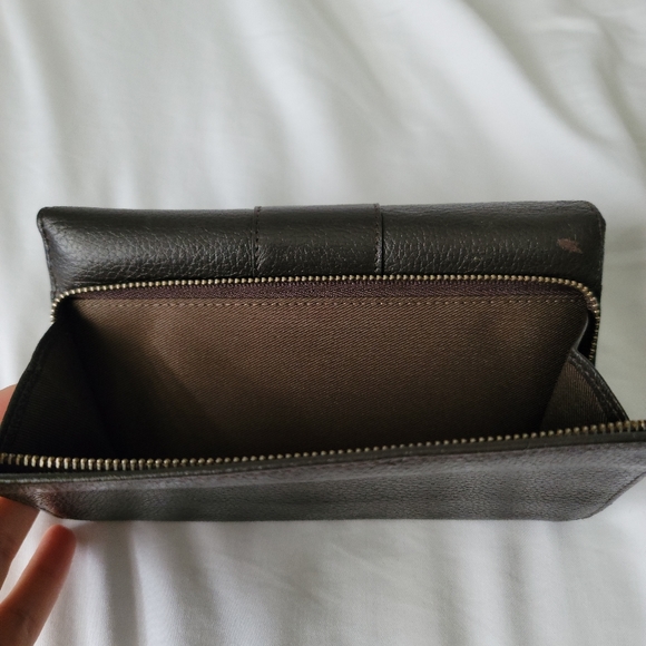 Danier Genuine Leather Wallet (Dark Brown) - Picture 12 of 12